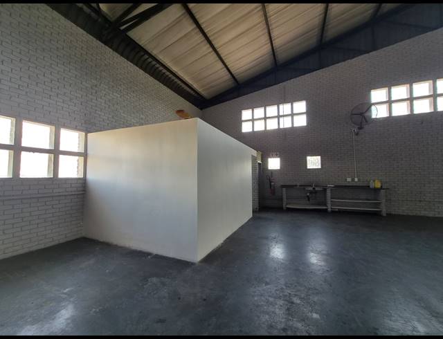 1,200M² WAREHOUSE TO LET IN KYALAMI